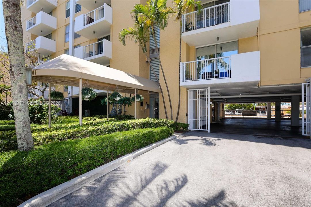 En Venta: $215,000 (1 camas, 1 baños, 807 Pies cuadrados)