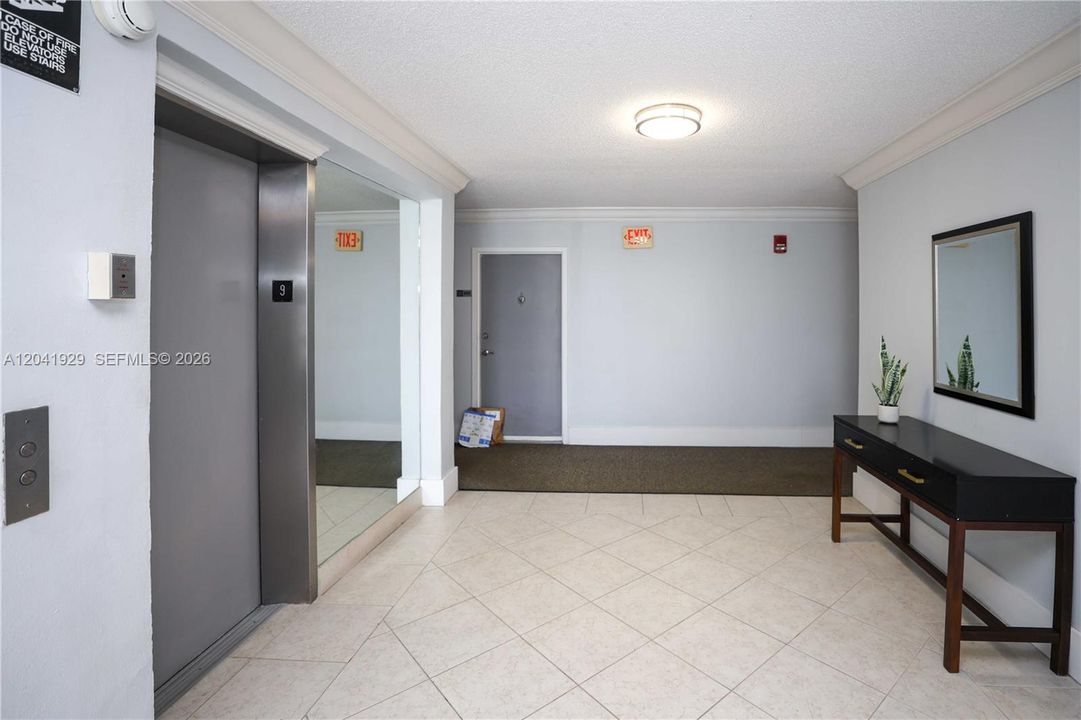 En Venta: $215,000 (1 camas, 1 baños, 807 Pies cuadrados)