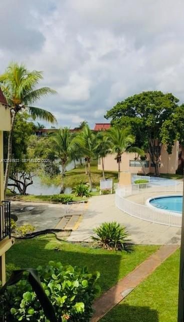 For Rent: $1,800 (1 beds, 1 baths, 954 Square Feet)