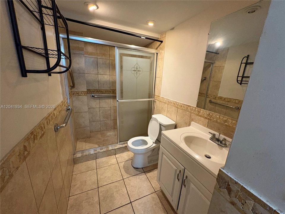 For Rent: $2,500 (2 beds, 2 baths, 1233 Square Feet)