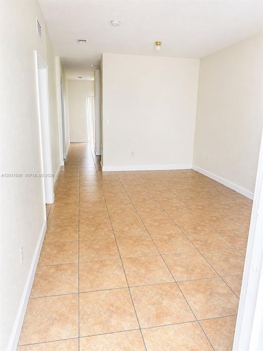 В аренду: $1,850 (3 спален, 2 ванн, 1166 Квадратных фут)