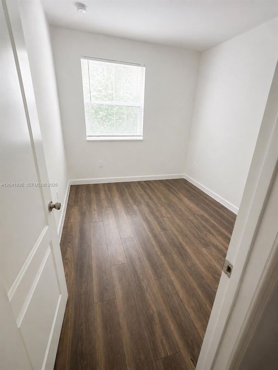 В аренду: $1,850 (3 спален, 2 ванн, 1166 Квадратных фут)