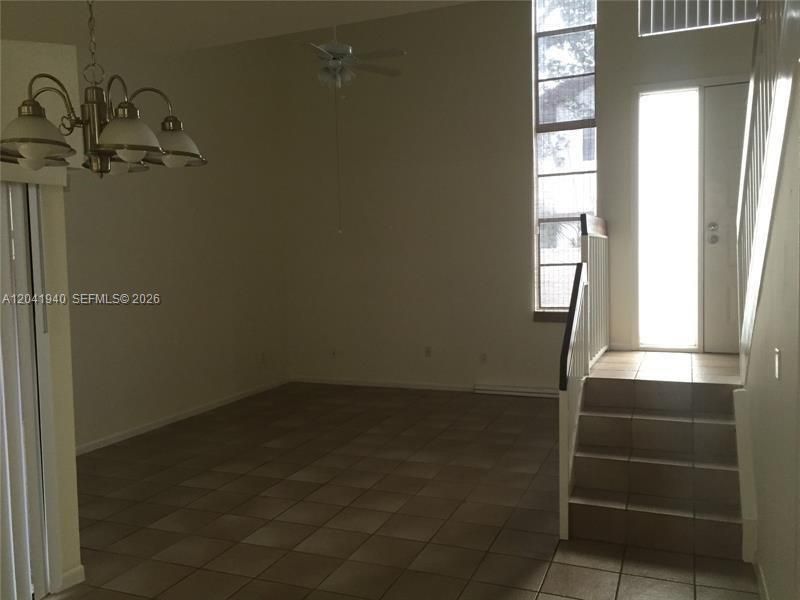 For Rent: $3,200 (3 beds, 2 baths, 1407 Square Feet)