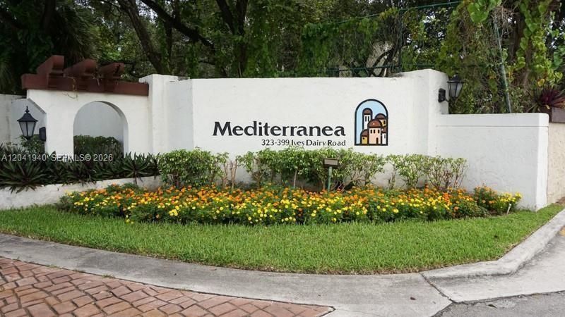 For Rent: $3,200 (3 beds, 2 baths, 1407 Square Feet)