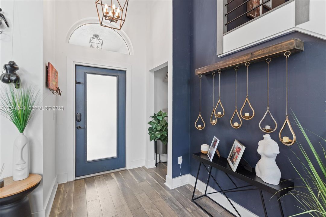На продажу: $595,000 (3 спален, 2 ванн, 1863 Квадратных фут)