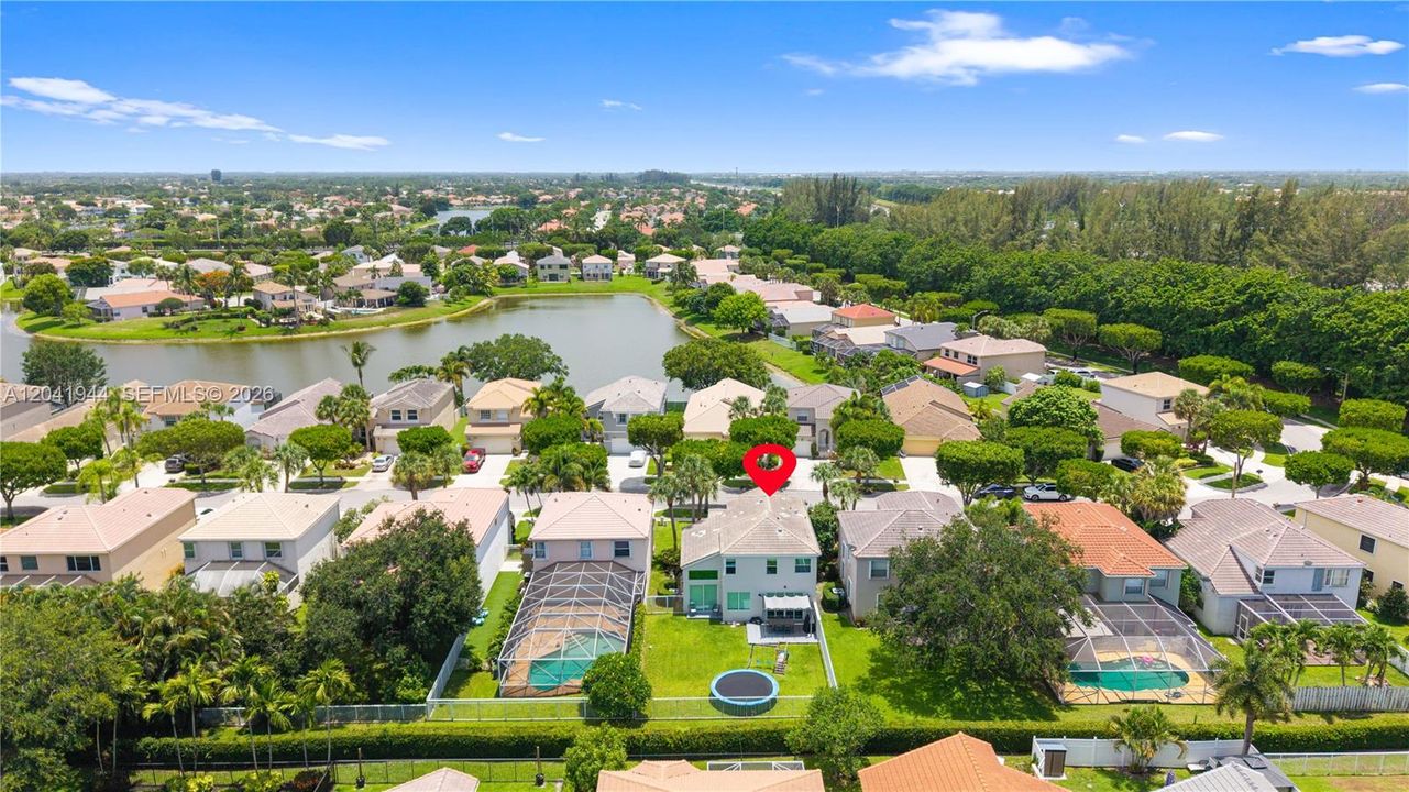 На продажу: $595,000 (3 спален, 2 ванн, 1863 Квадратных фут)