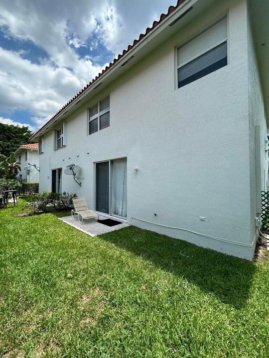 13519 back of house