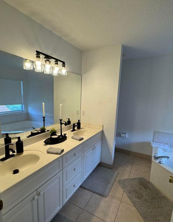 13519 master bath 1