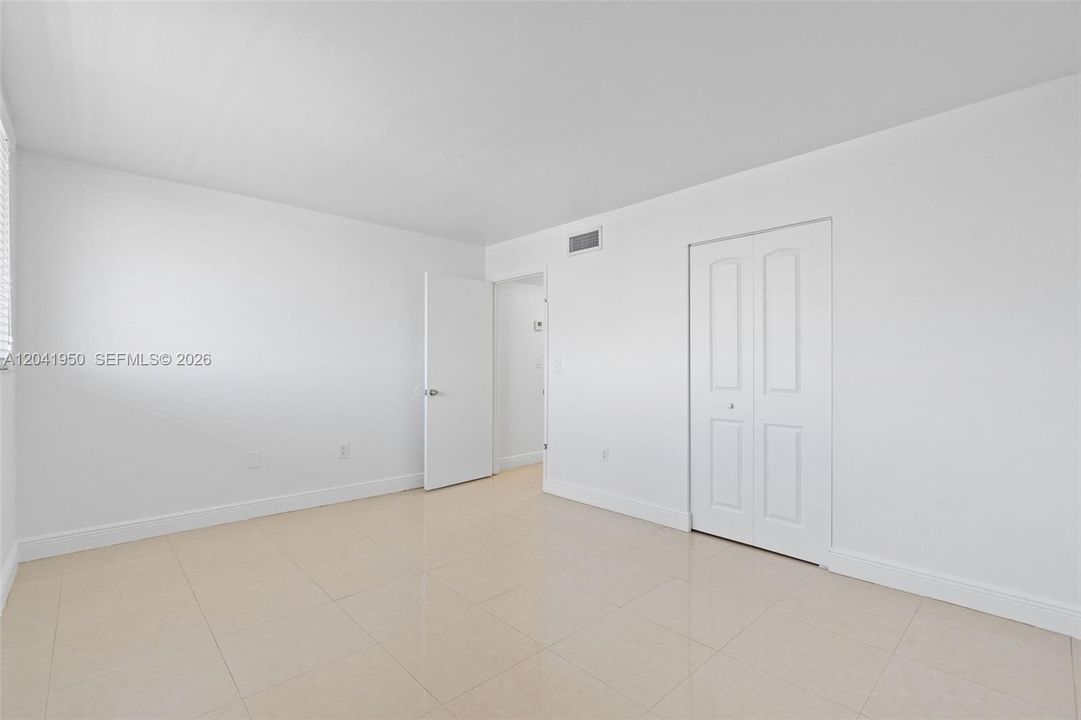 В аренду: $2,000 (1 спален, 1 ванн, 698 Квадратных фут)