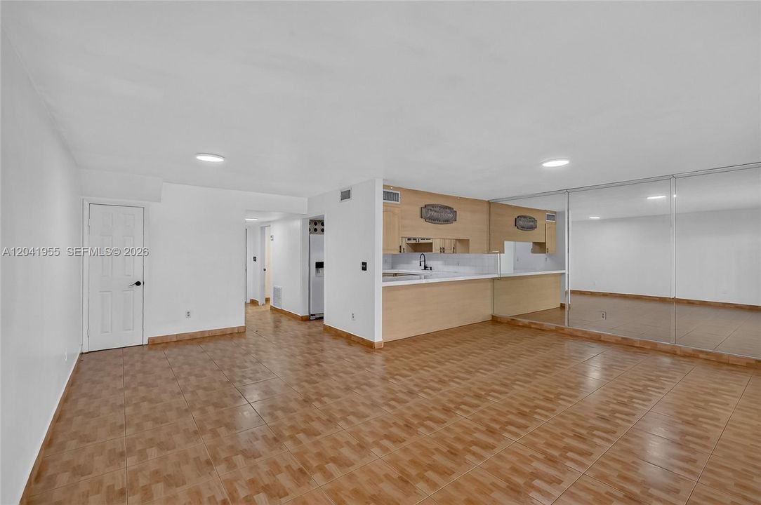 En Venta: $449,000 (3 camas, 2 baños, 1606 Pies cuadrados)