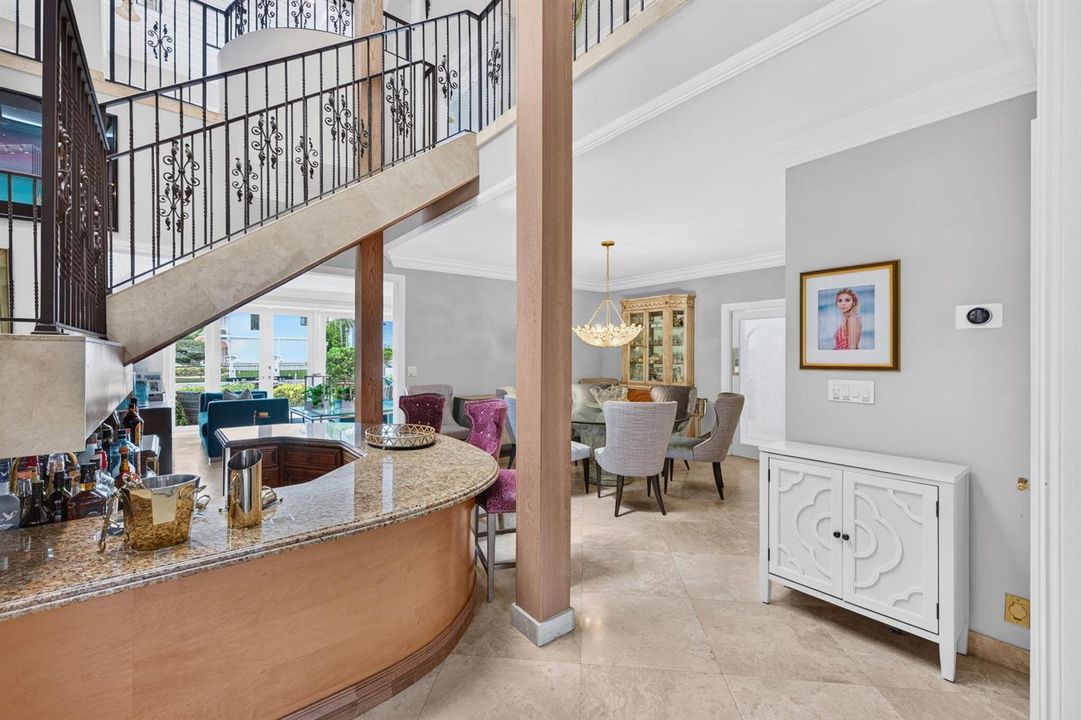 007-Wet-Bar-Dining-Transition