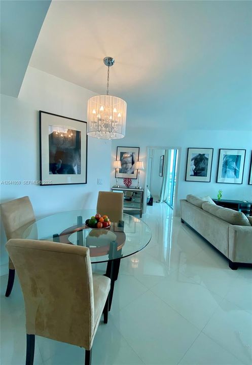 For Rent: $3,800 (2 beds, 2 baths, 920 Square Feet)