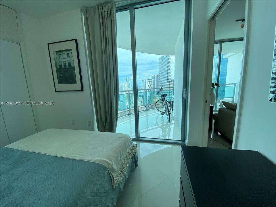 For Rent: $3,800 (2 beds, 2 baths, 920 Square Feet)