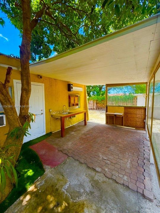 В аренду: $1,499 (0 спален, 1 ванн, 2937 Квадратных фут)