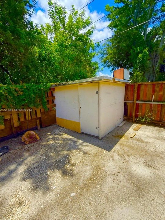 В аренду: $1,499 (0 спален, 1 ванн, 2937 Квадратных фут)