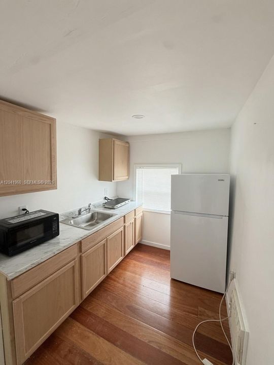 В аренду: $1,499 (0 спален, 1 ванн, 2937 Квадратных фут)