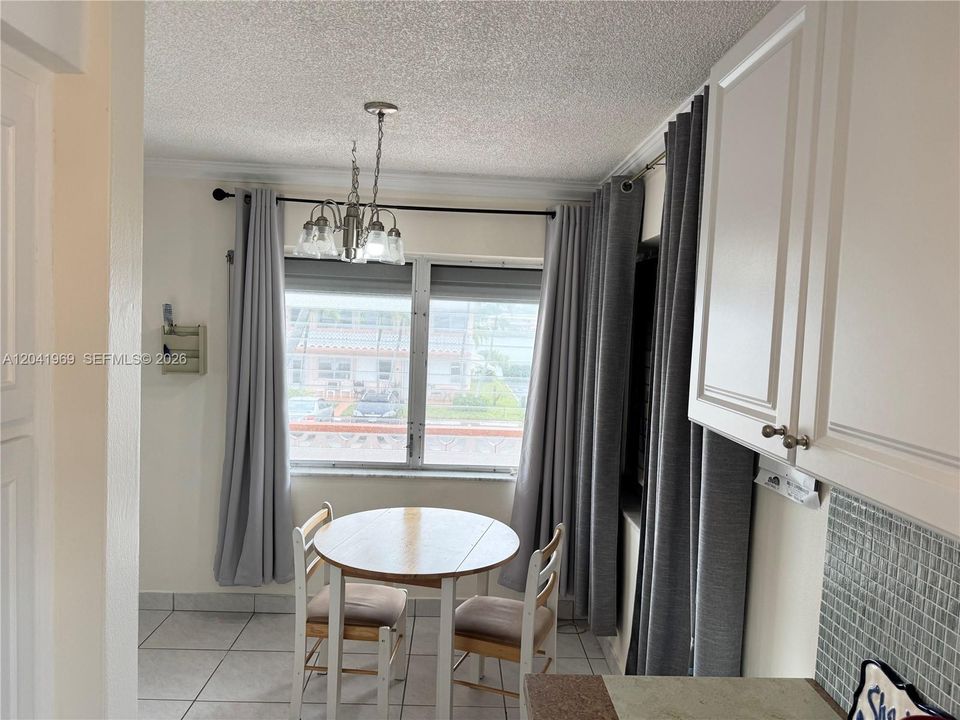 В аренду: $1,650 (2 спален, 1 ванн, 848 Квадратных фут)