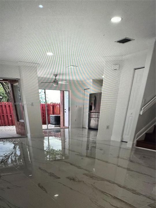 En Renta: $3,300 (3 camas, 2 baños, 1708 Pies cuadrados)