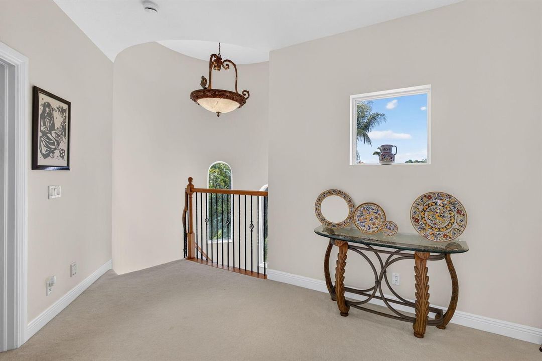 2nd Floor Landing