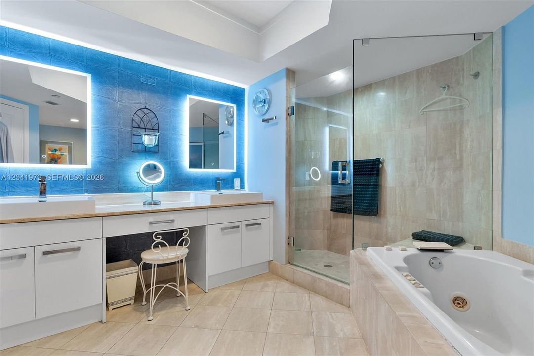 На продажу: $739,000 (2 спален, 2 ванн, 1870 Квадратных фут)