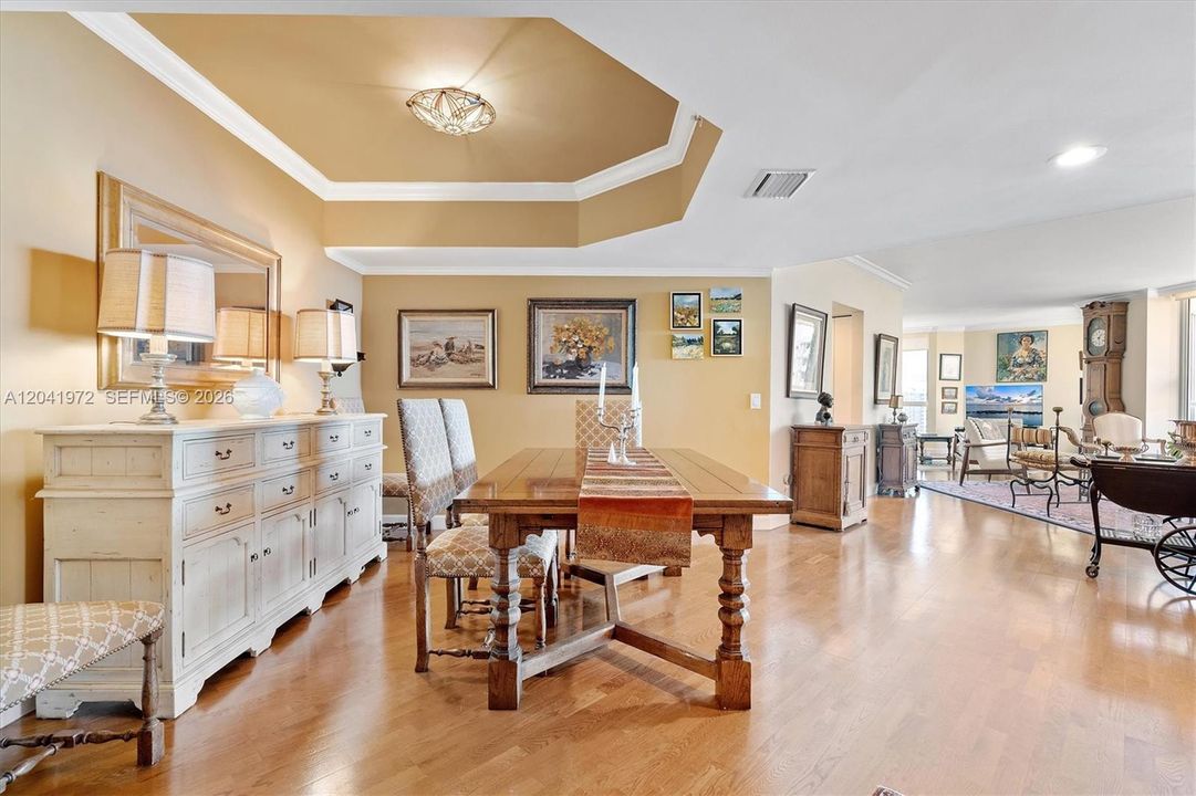 На продажу: $739,000 (2 спален, 2 ванн, 1870 Квадратных фут)