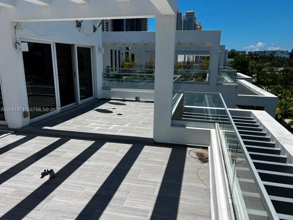 В аренду: $21,000 (7 спален, 6 ванн, 3696 Квадратных фут)