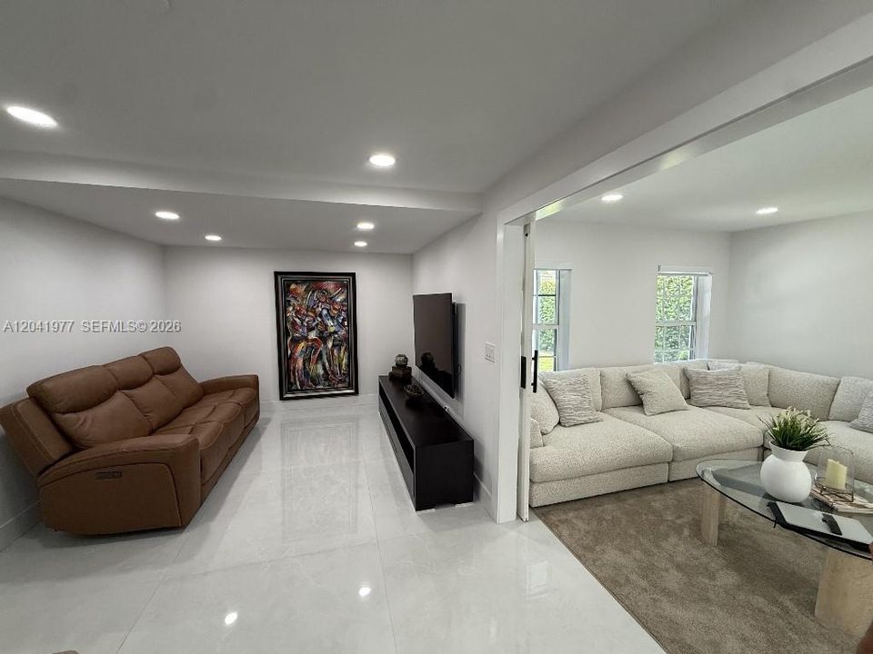 En Venta: $625,000 (3 camas, 2 baños, 1572 Pies cuadrados)