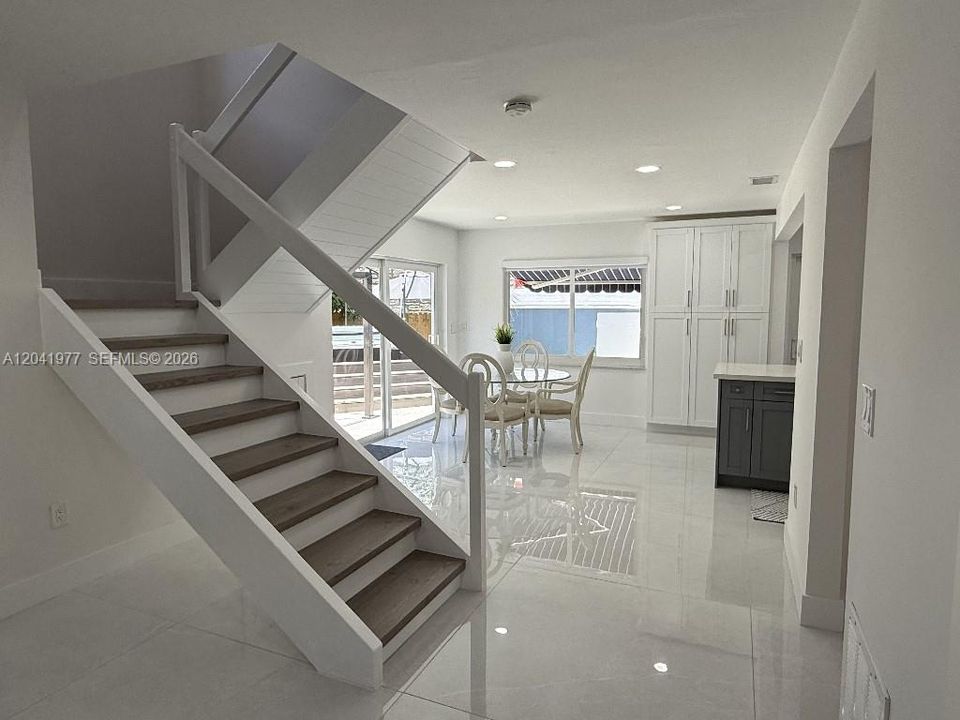 En Venta: $625,000 (3 camas, 2 baños, 1572 Pies cuadrados)