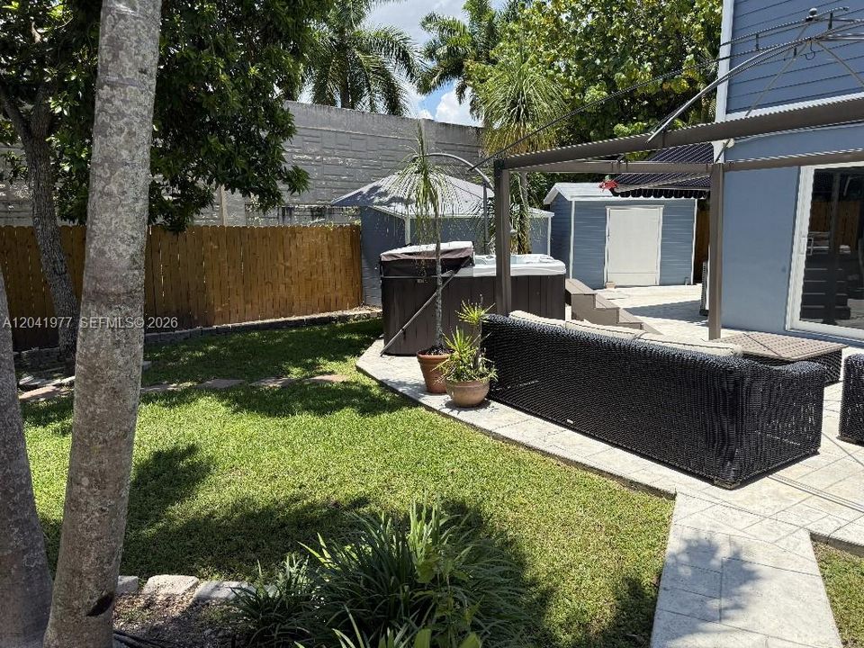 En Venta: $625,000 (3 camas, 2 baños, 1572 Pies cuadrados)