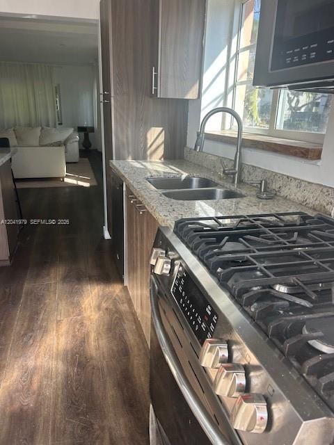 En Renta: $2,300 (2 camas, 2 baños, 890 Pies cuadrados)