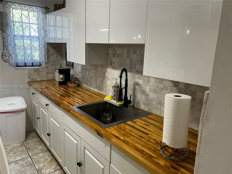 En Venta: $510,000 (4 camas, 2 baños, 1395 Pies cuadrados)