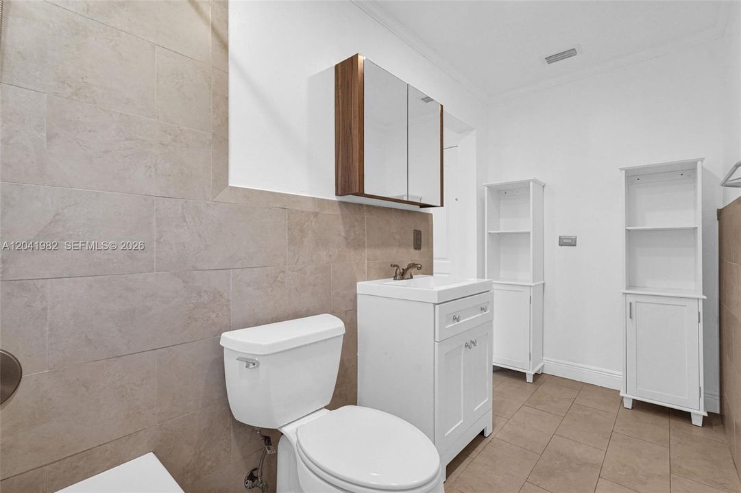 В аренду: $8,500 (4 спален, 3 ванн, 2646 Квадратных фут)