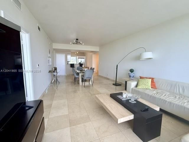 For Rent: $4,200 (2 beds, 2 baths, 1174 Square Feet)