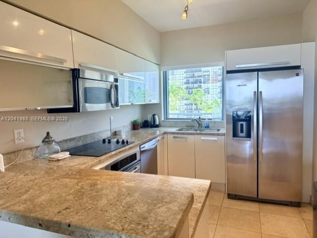 For Rent: $4,200 (2 beds, 2 baths, 1174 Square Feet)