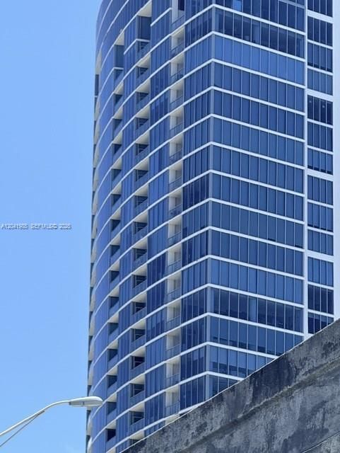 For Rent: $4,200 (2 beds, 2 baths, 1174 Square Feet)