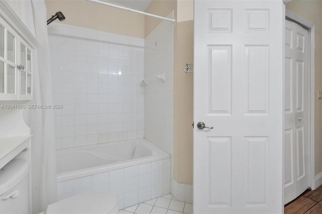 En Venta: $550,000 (4 camas, 2 baños, 1793 Pies cuadrados)