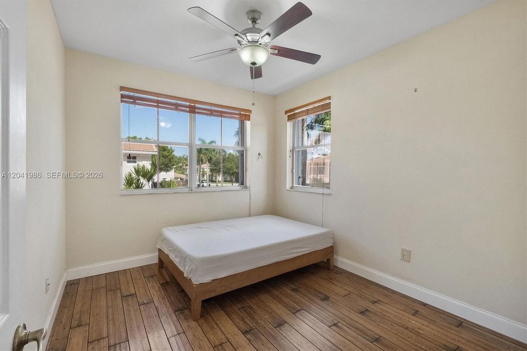 En Venta: $550,000 (4 camas, 2 baños, 1793 Pies cuadrados)