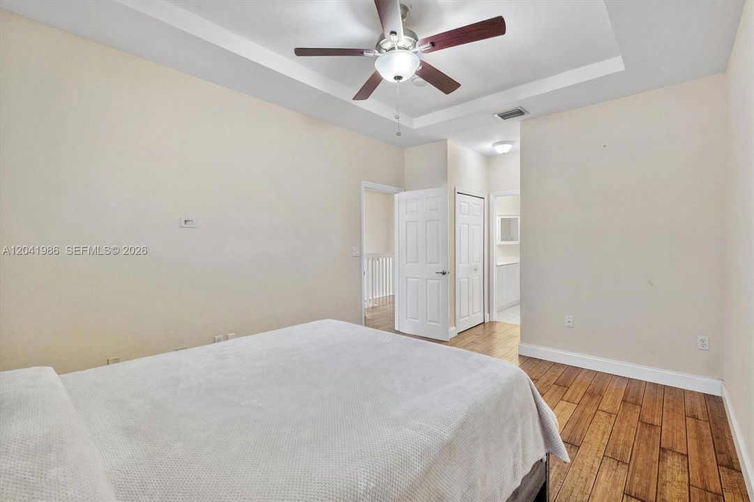 En Venta: $550,000 (4 camas, 2 baños, 1793 Pies cuadrados)