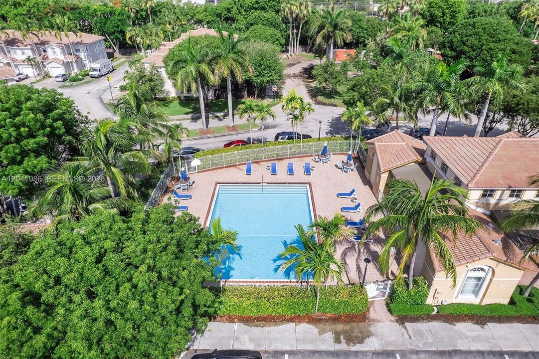En Venta: $550,000 (4 camas, 2 baños, 1793 Pies cuadrados)