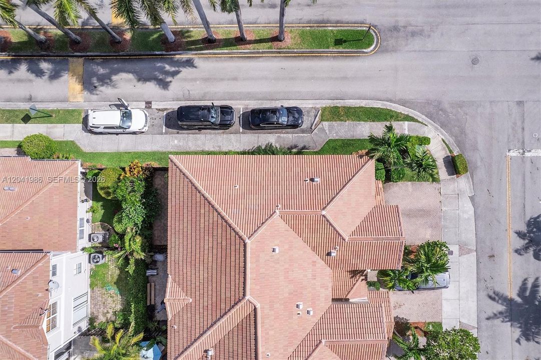 En Venta: $550,000 (4 camas, 2 baños, 1793 Pies cuadrados)