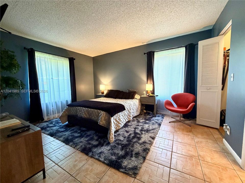 En Venta: $185,000 (2 camas, 2 baños, 1106 Pies cuadrados)