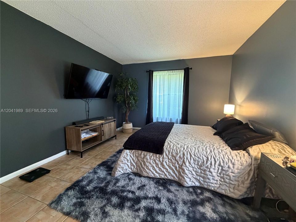 En Venta: $185,000 (2 camas, 2 baños, 1106 Pies cuadrados)