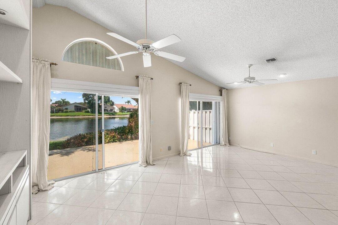 013-9763HarbourLakeCircle-BoyntonBeach-F