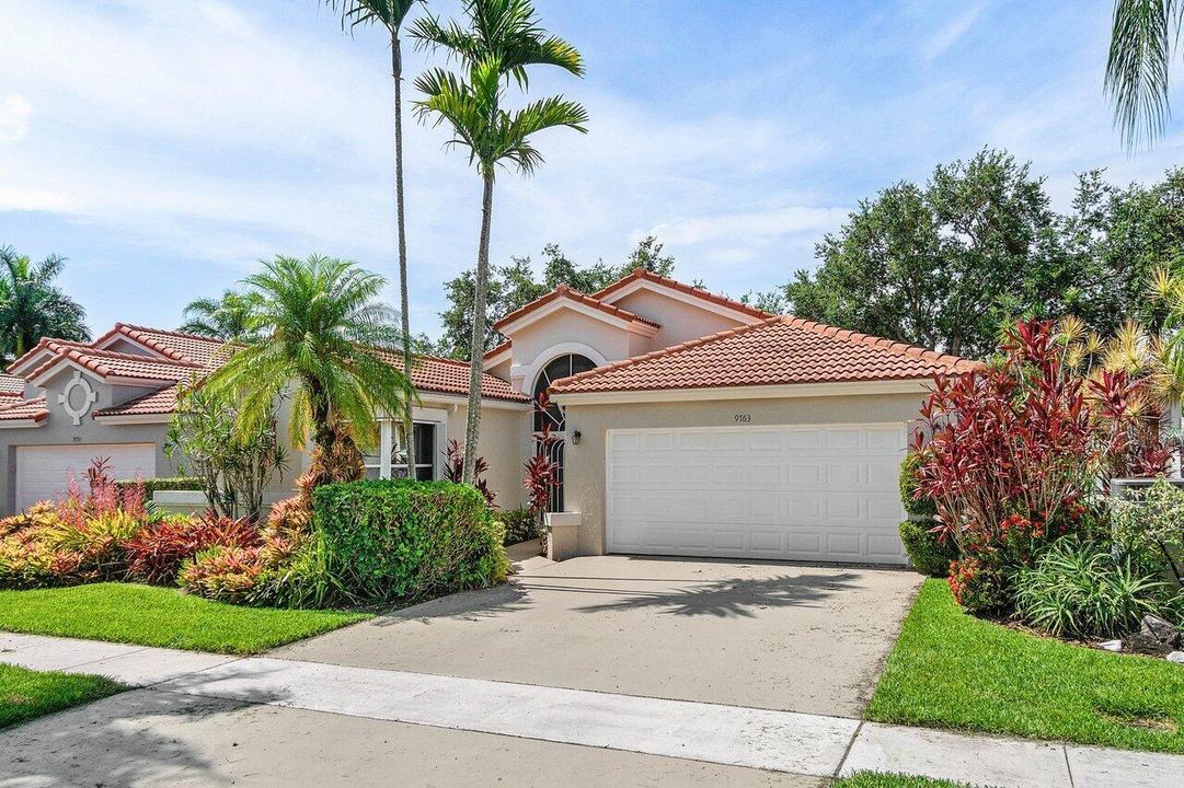 004-9763HarbourLakeCircle-BoyntonBeach-F