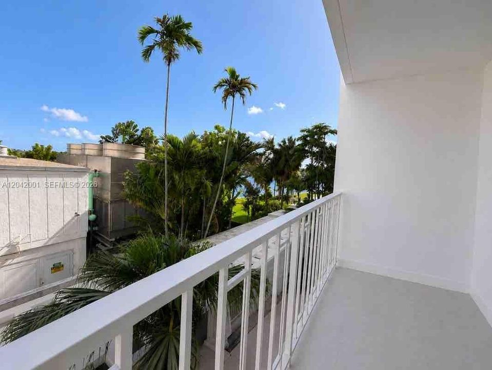 En Venta: $500,000 (2 camas, 2 baños, 1295 Pies cuadrados)