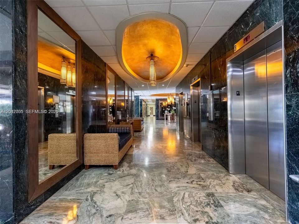 En Venta: $500,000 (2 camas, 2 baños, 1295 Pies cuadrados)