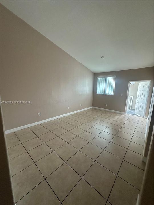 For Rent: $1,850 (3 beds, 2 baths, 1182 Square Feet)