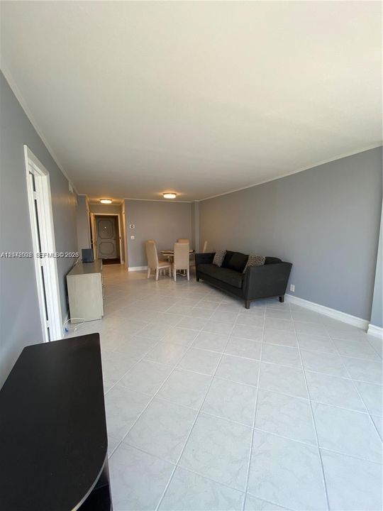 For Rent: $2,150 (2 beds, 2 baths, 1020 Square Feet)