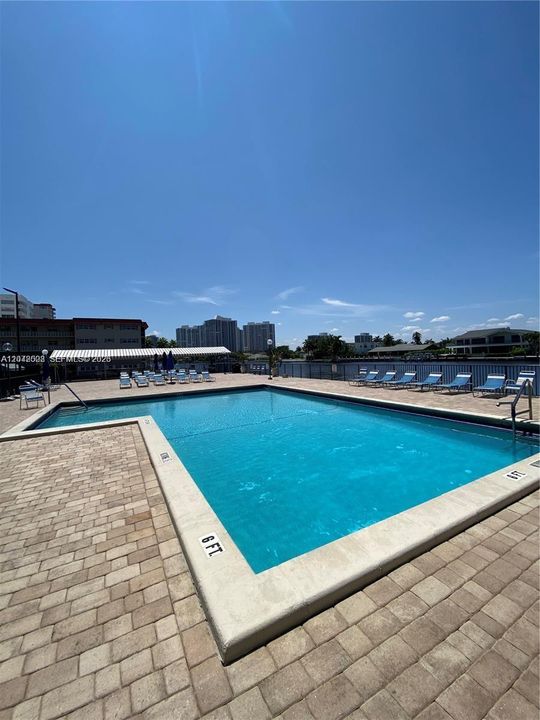 For Rent: $2,150 (2 beds, 2 baths, 1020 Square Feet)