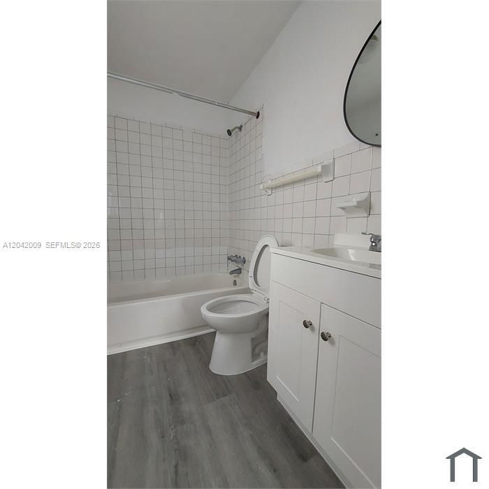 En Venta: $409,000 (0 camas, 0 baños, 704 Pies cuadrados)